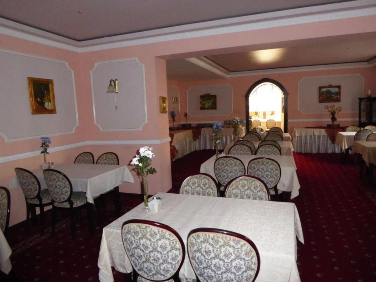 Viilla Rezidence Bed and Breakfast Kudowa-Zdrój Eksteriør billede